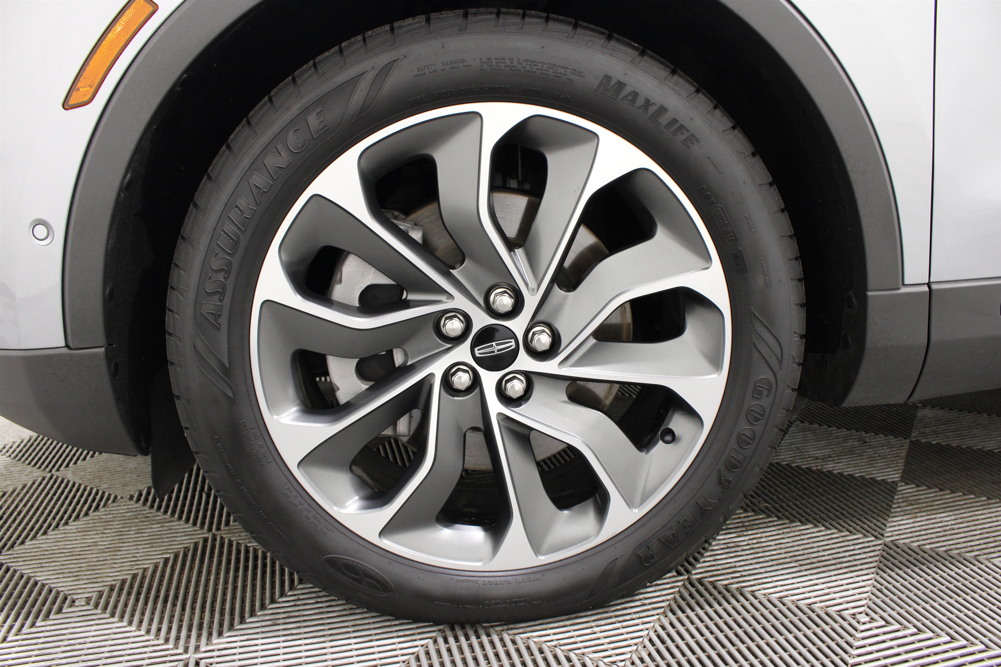 Used 2023 Lincoln Nautilus Reserve w/ Equipment Group 201A AWD/4WD image 37