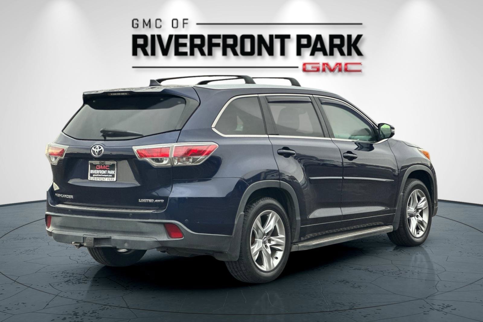 Used 2016 Toyota Highlander Limited image 3