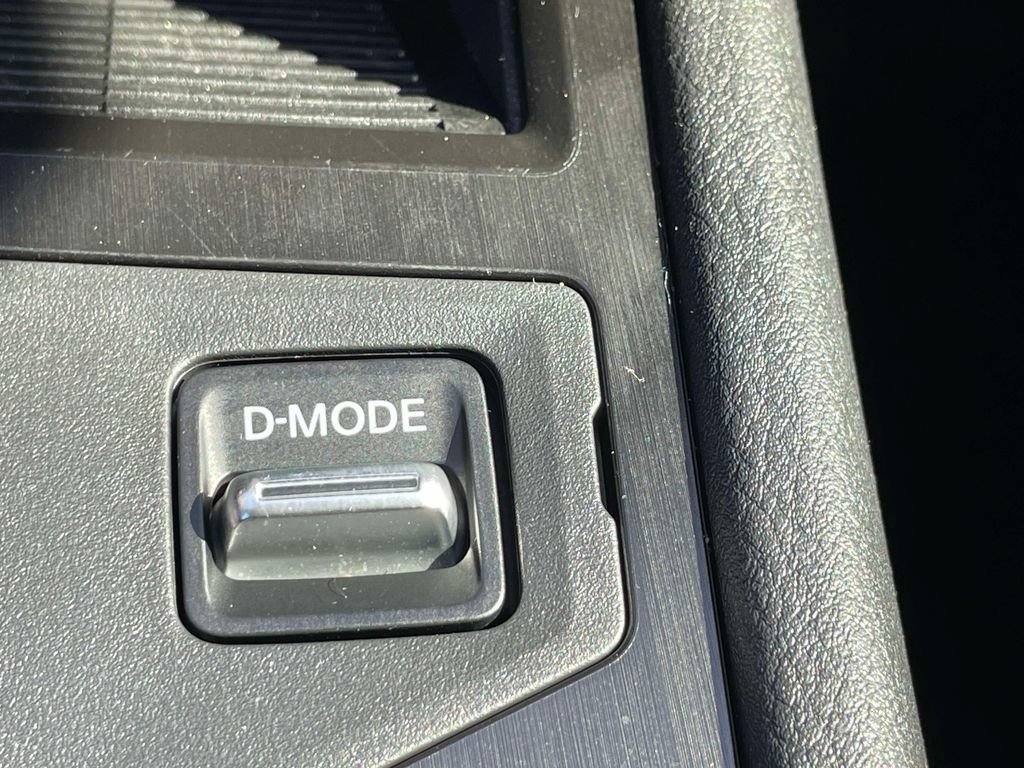 Used 2026 Nissan Kicks SV FWD image 30