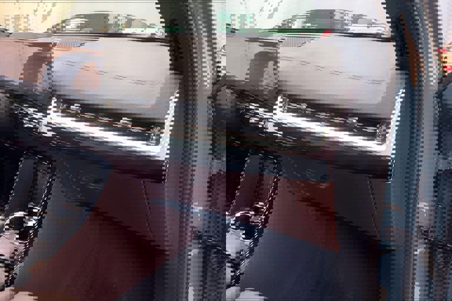 Certified 2025 BMW X2 xDrive28i image 18