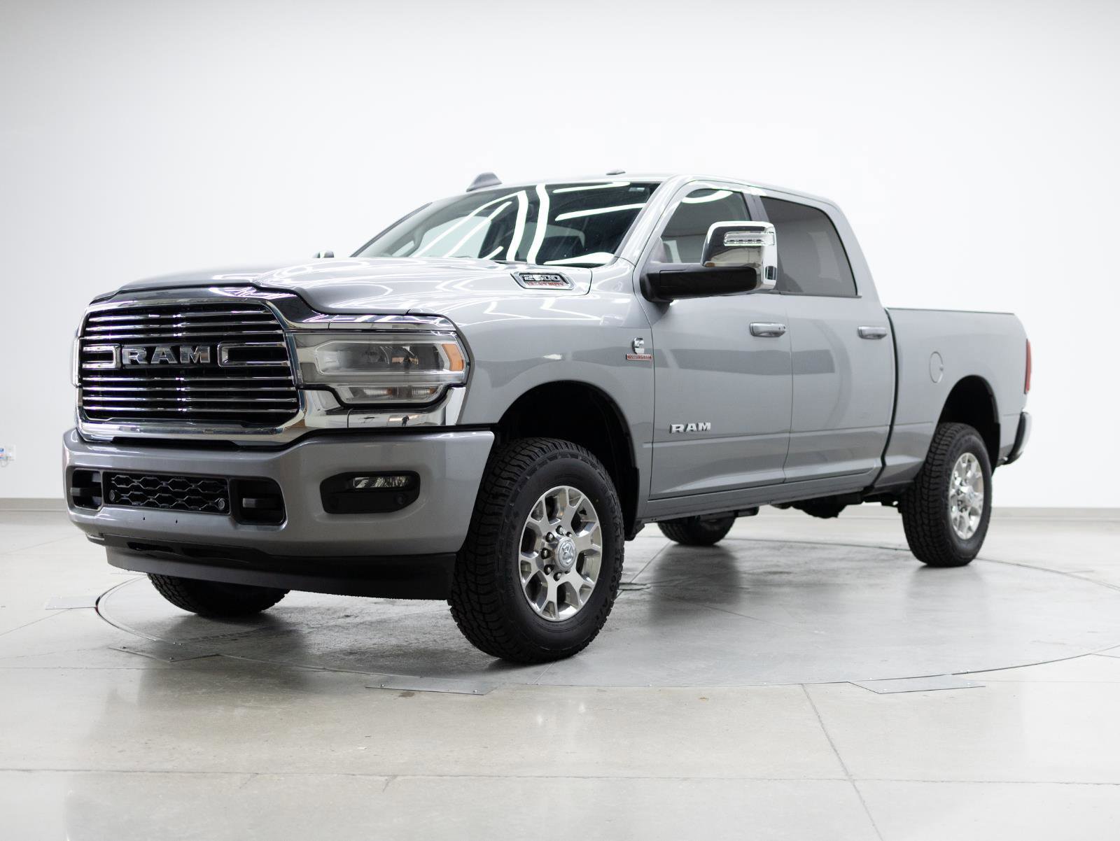 Used 2024 RAM 2500 Laramie image 2