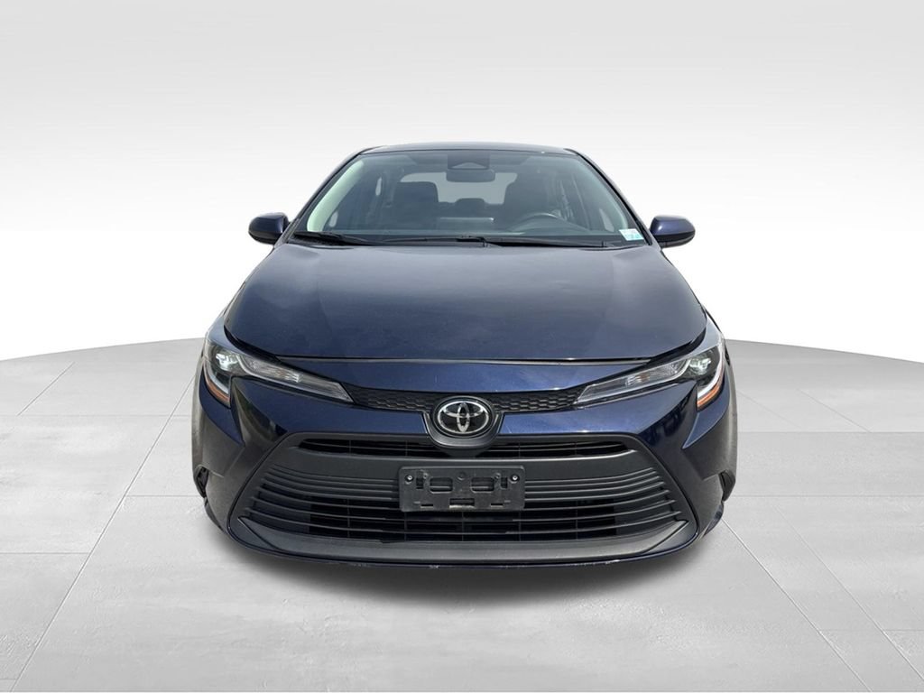 Used 2023 Toyota Corolla LE FWD video 2