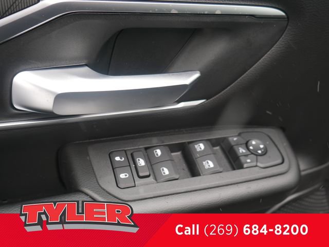 New 2026 RAM 1500 4x4 Crew Cab image 21