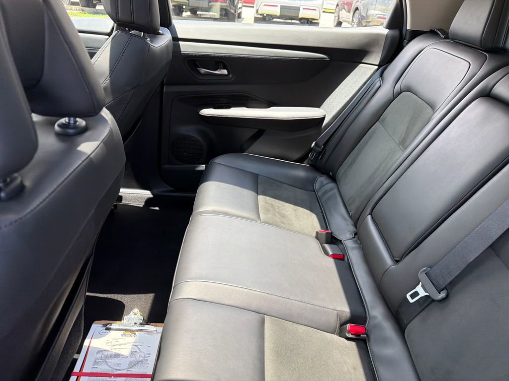 Used 2023 Nissan Ariya FWD image 33