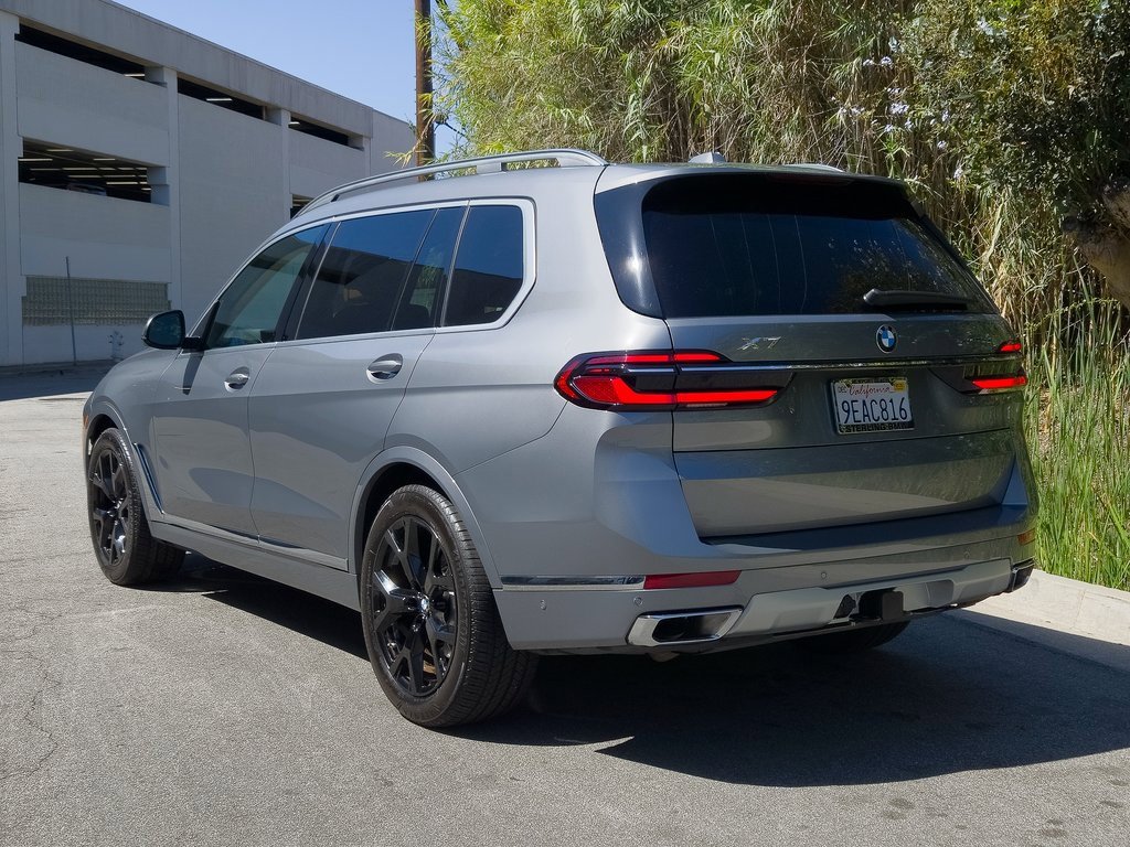 Used 2023 BMW X7 xDrive40i w/ Premium Package image 29