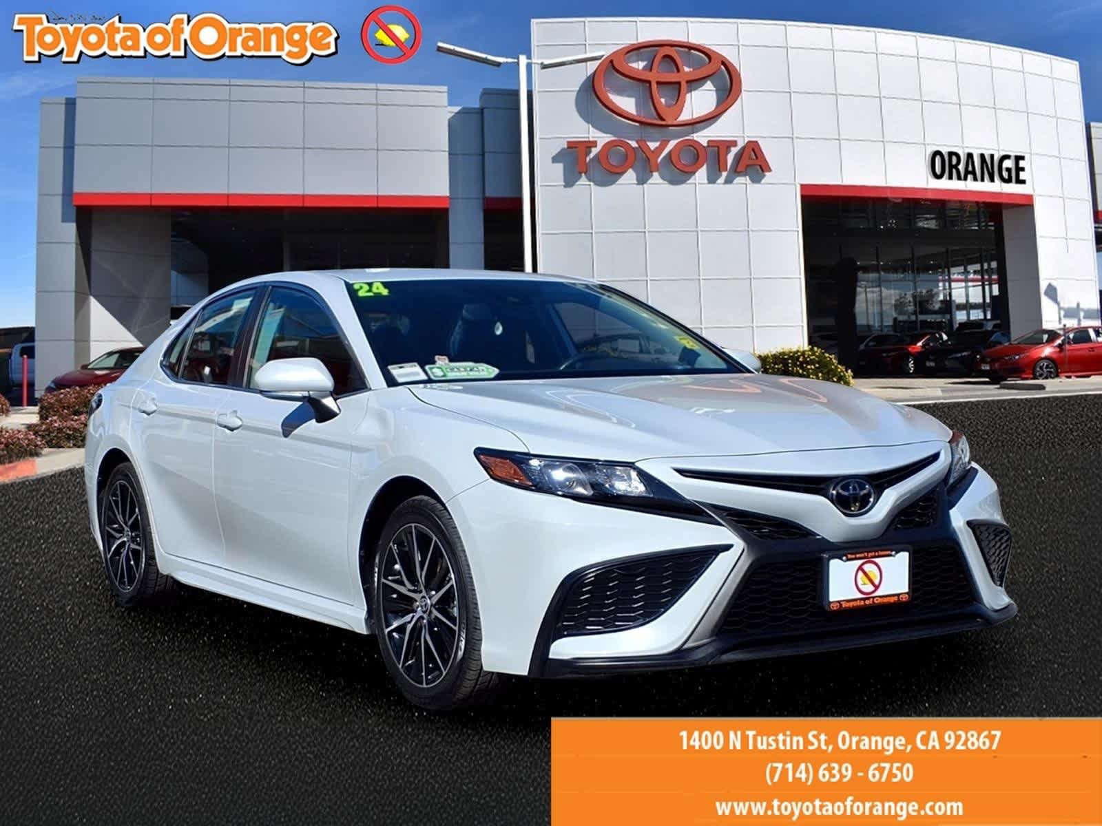 Used 2024 Toyota Camry SE w/ Convenience Package