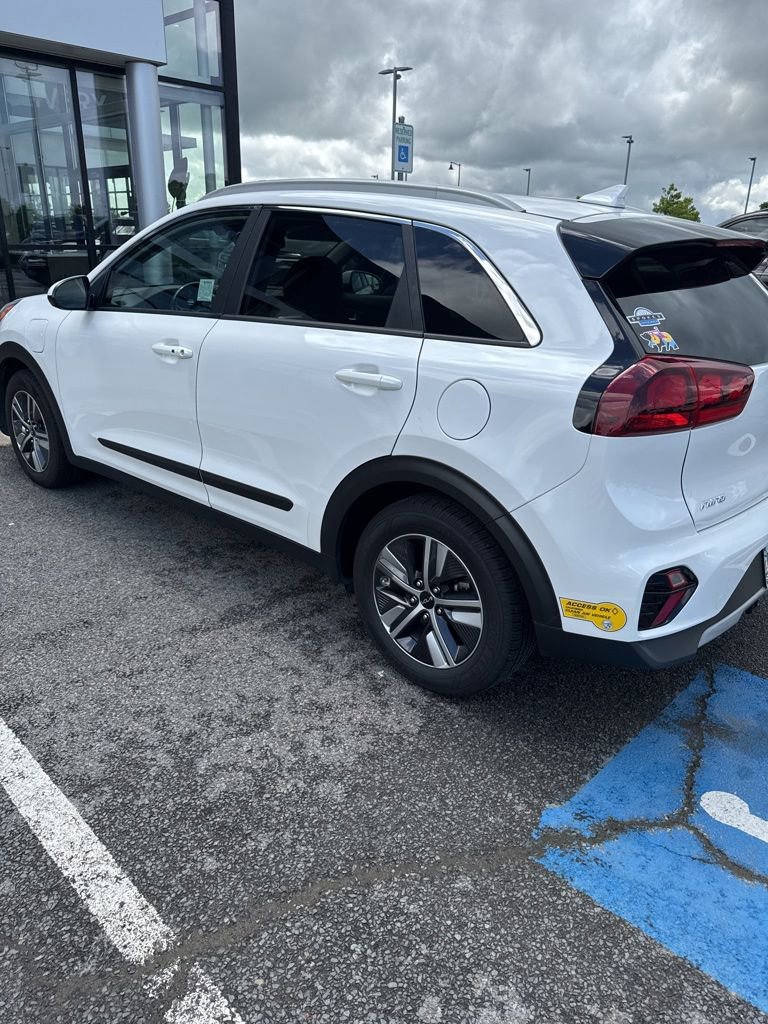 Used 2022 Kia Niro LXS FWD image 4