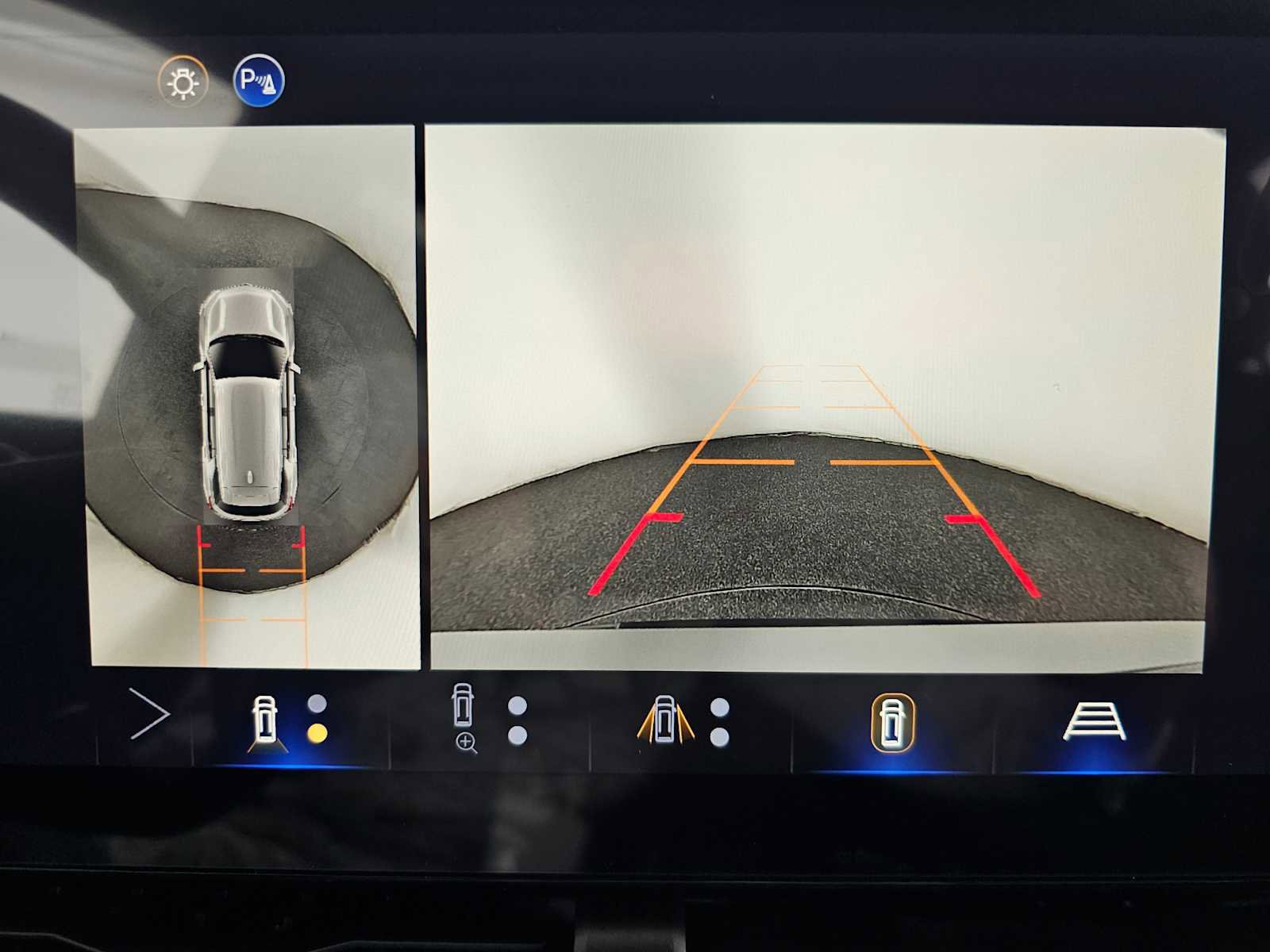 New 2026 Chevrolet Equinox RS w/ Safety and Technology Package FWD image 26