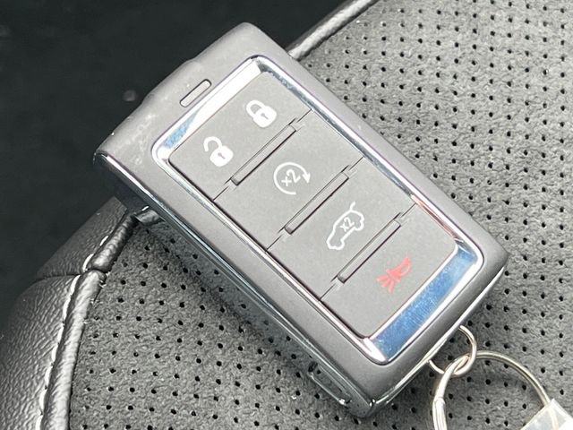 New 2026 Jeep Grand Cherokee Altitude image 28