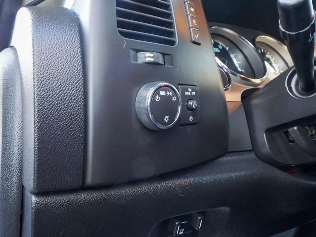 Used 2011 GMC Sierra 3500 SLE w/ SLE Preferred Package image 16