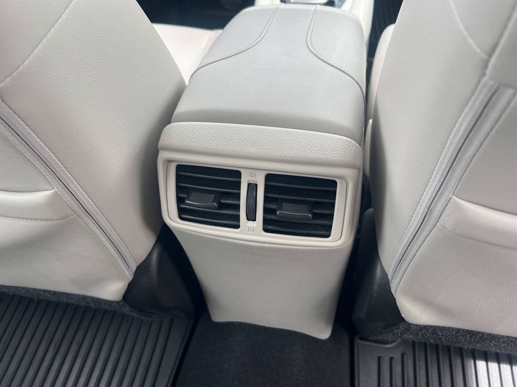 Used 2018 Nissan Rogue Sport SL w/ SL Premium Package AWD/4WD image 19