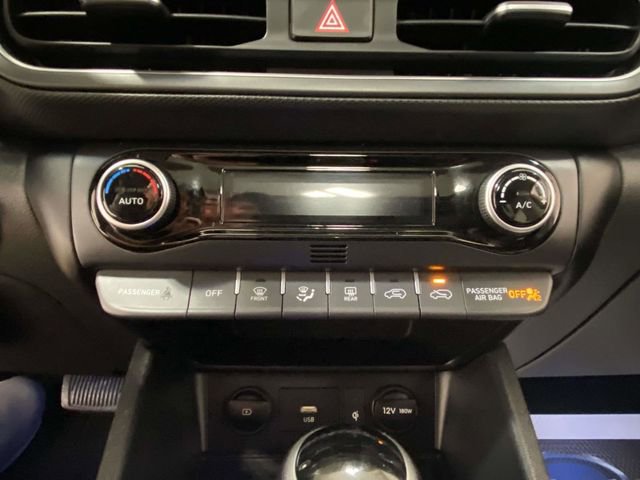 Used 2022 Hyundai Kona Limited image 21