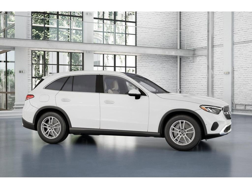Used 2025 Mercedes-Benz GLC 300 4MATIC image 14