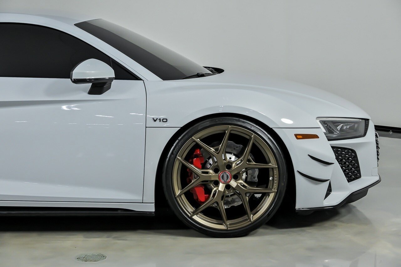 Used 2020 Audi R8 V10 w/ Carbon Exterior Package image 15