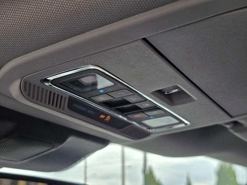 Used 2024 Ford F350 Lariat image 40