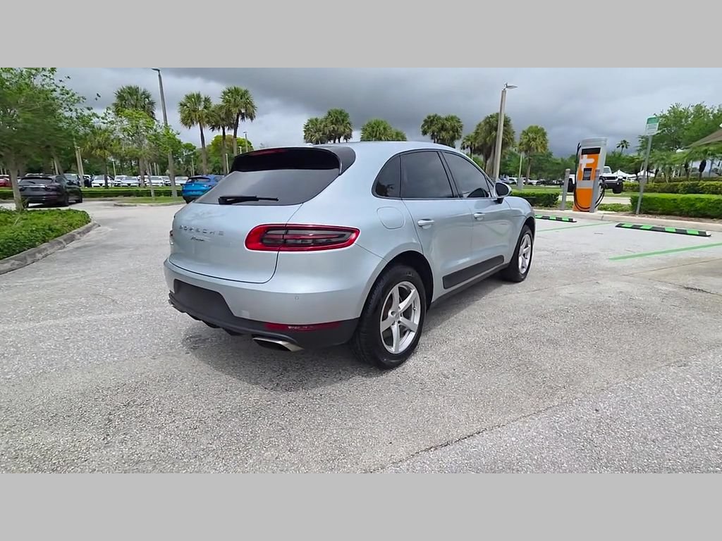 Used 2018 Porsche Macan AWD/4WD image 38