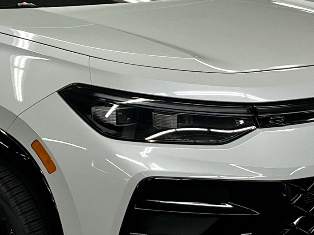 New 2025 Volkswagen Tiguan SE R-Line image 44