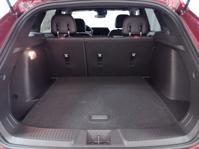 New 2025 Chevrolet Trax RS image 28