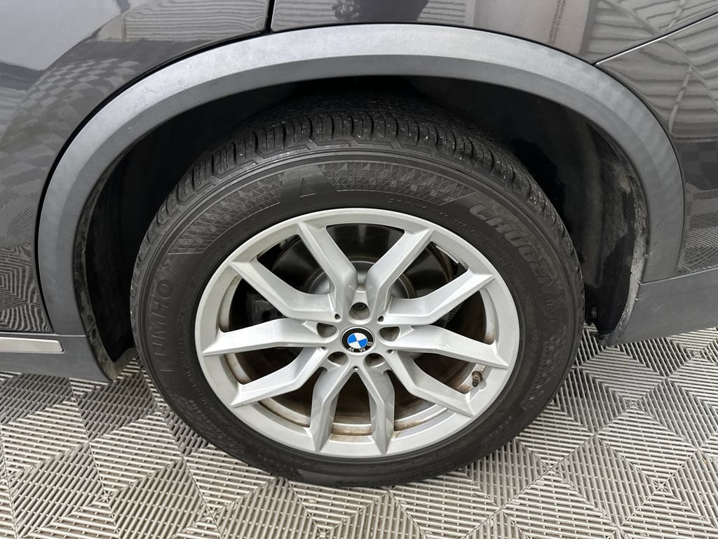 Used 2019 BMW X5 xDrive40i w/ Premium Package 2 AWD/4WD image 23