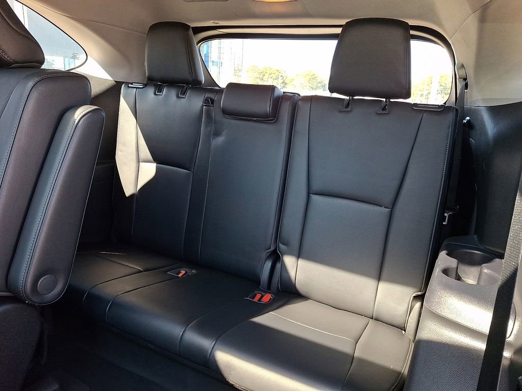 Used 2022 Toyota Highlander Platinum image 11