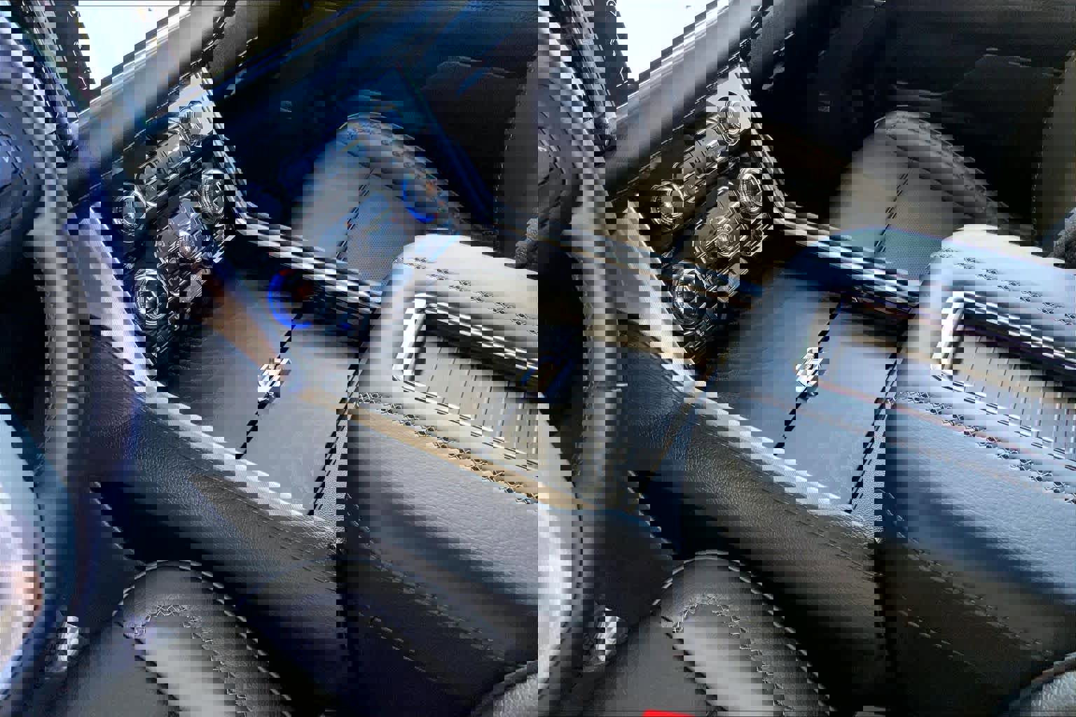 Used 2023 GMC Yukon XL Denali w/ Denali Reserve Package image 10