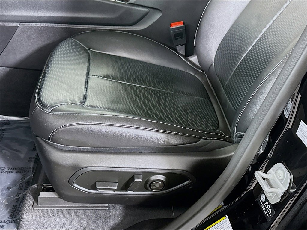 Used 2022 Jeep Grand Cherokee Limited 4xe w/ Luxury Tech Group II image 27