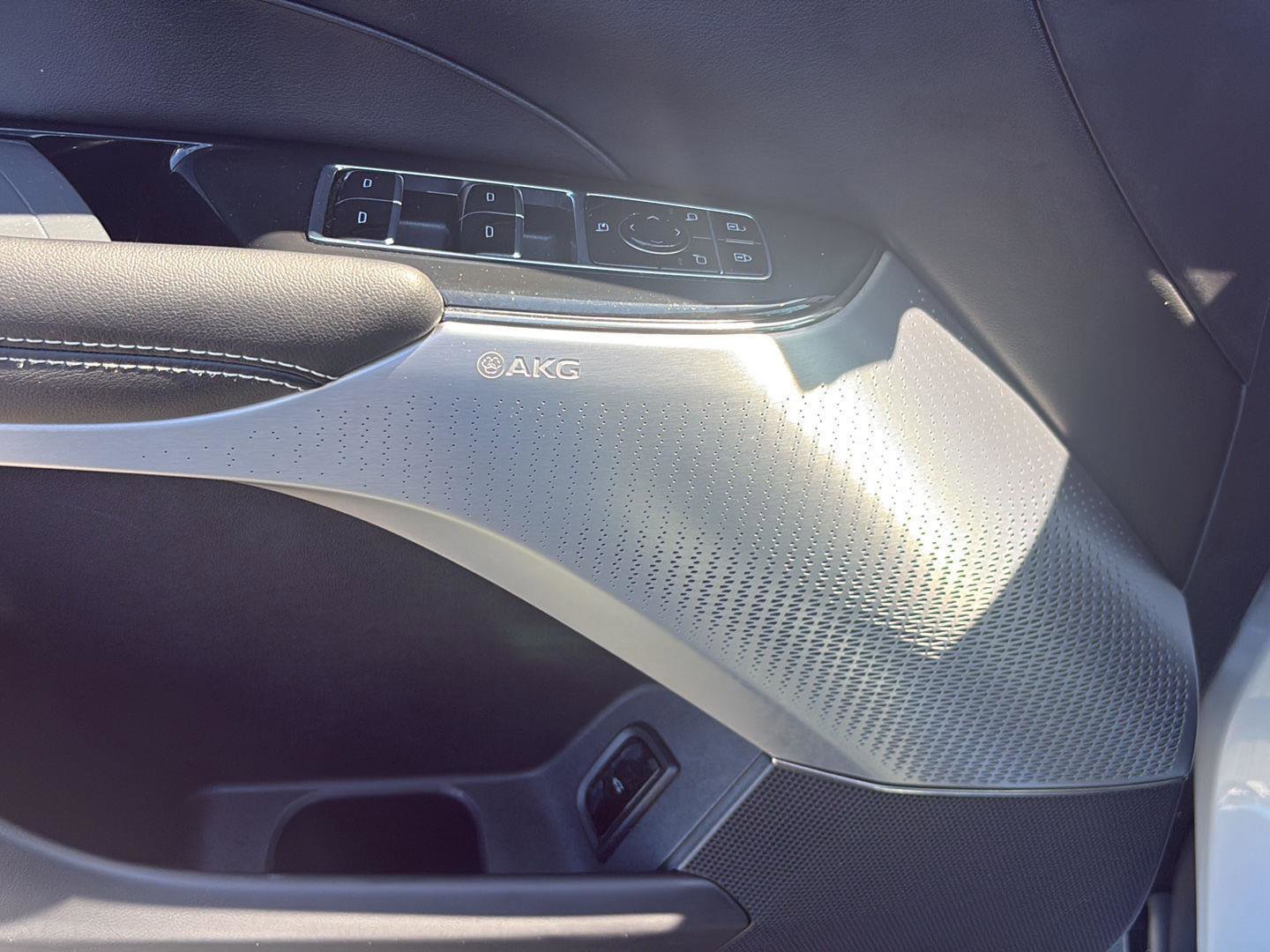 Used 2024 Cadillac Lyriq Sport image 31