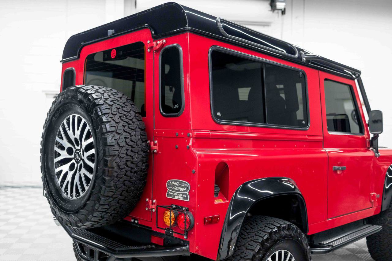 Used 1997 Land Rover Defender 90 AWD/4WD image 32