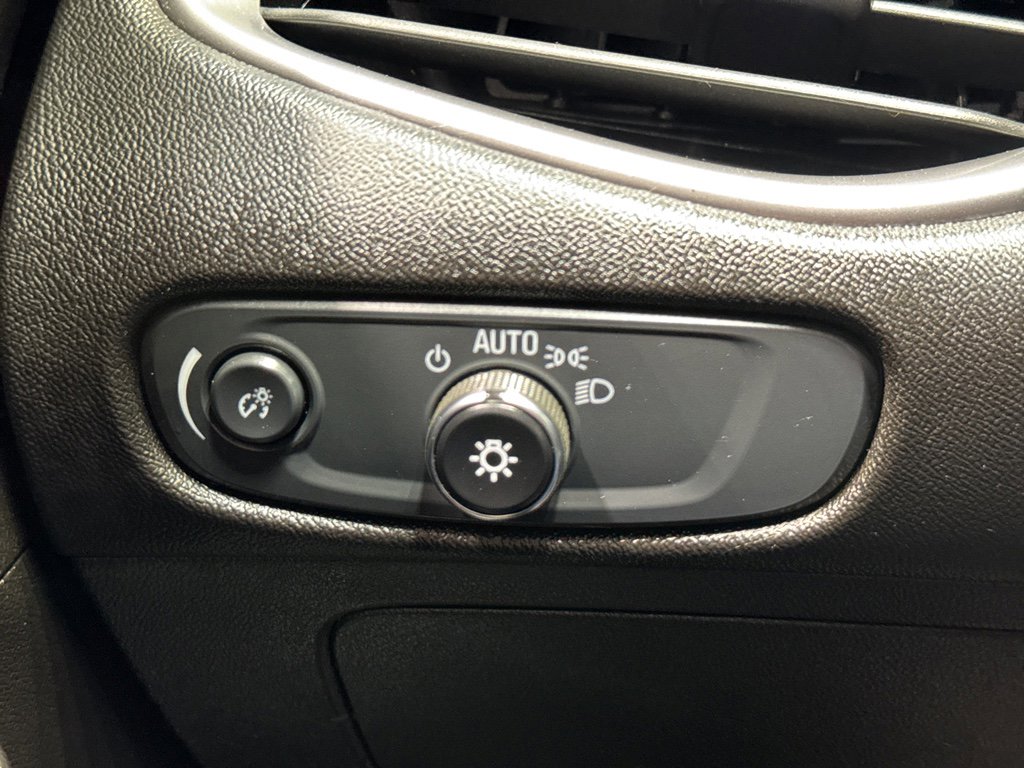 Used 2025 Chevrolet Malibu LT image 30