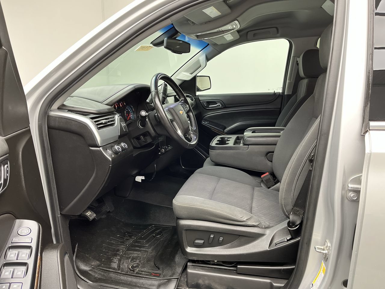 Used 2019 Chevrolet Tahoe LS AWD/4WD image 3