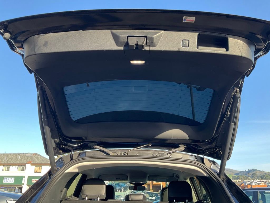 Used 2021 Ford Escape Titanium image 10