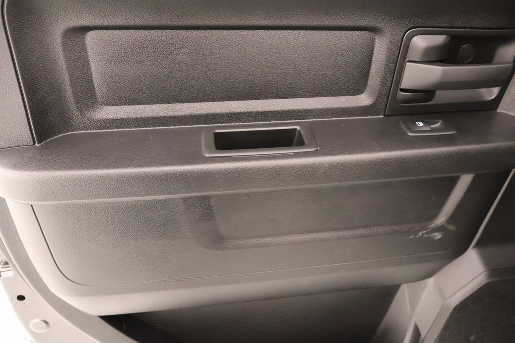 Used 2024 RAM 2500 Tradesman w/ Chrome Appearance Group image 15