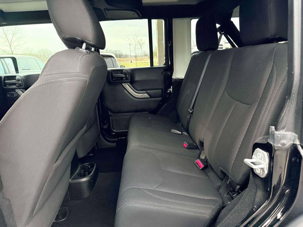 Used 2018 Jeep Wrangler Unlimited Sport S image 11