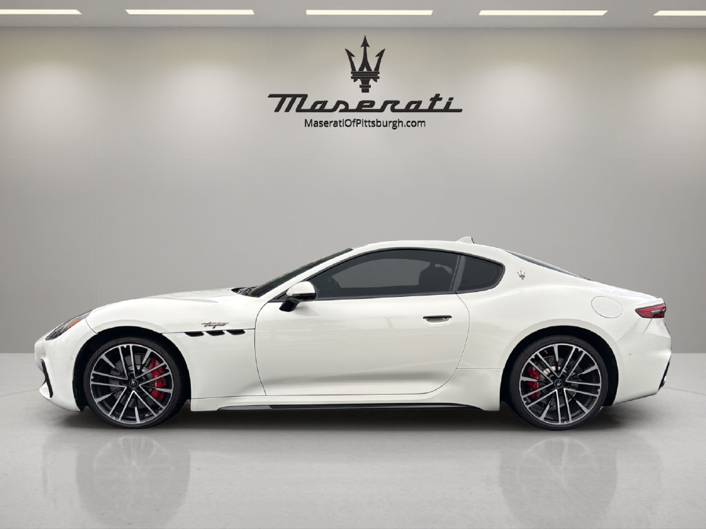 Used 2024 Maserati GranTurismo Trofeo AWD/4WD image 8