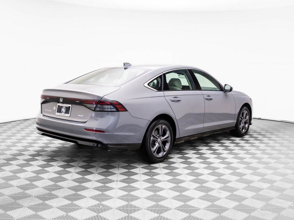 Certified 2025 Honda Accord EX-L image 5