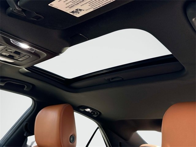 Used 2025 Cadillac CT4 Premium Luxury image 15