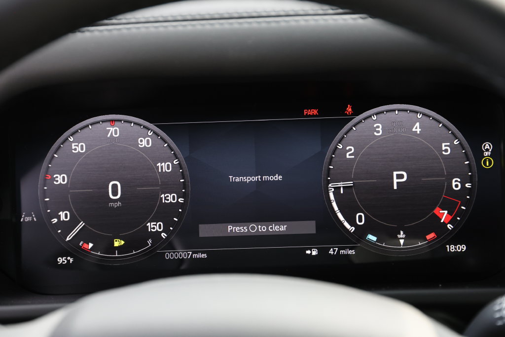 New 2026 Land Rover Defender 110 X-Dynamic SE AWD/4WD image 17