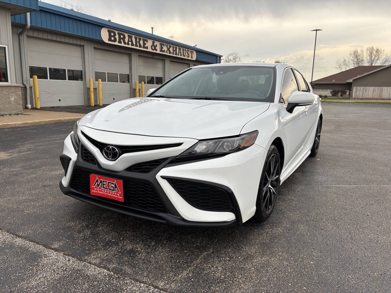 Used 2023 Toyota Camry SE FWD image 20