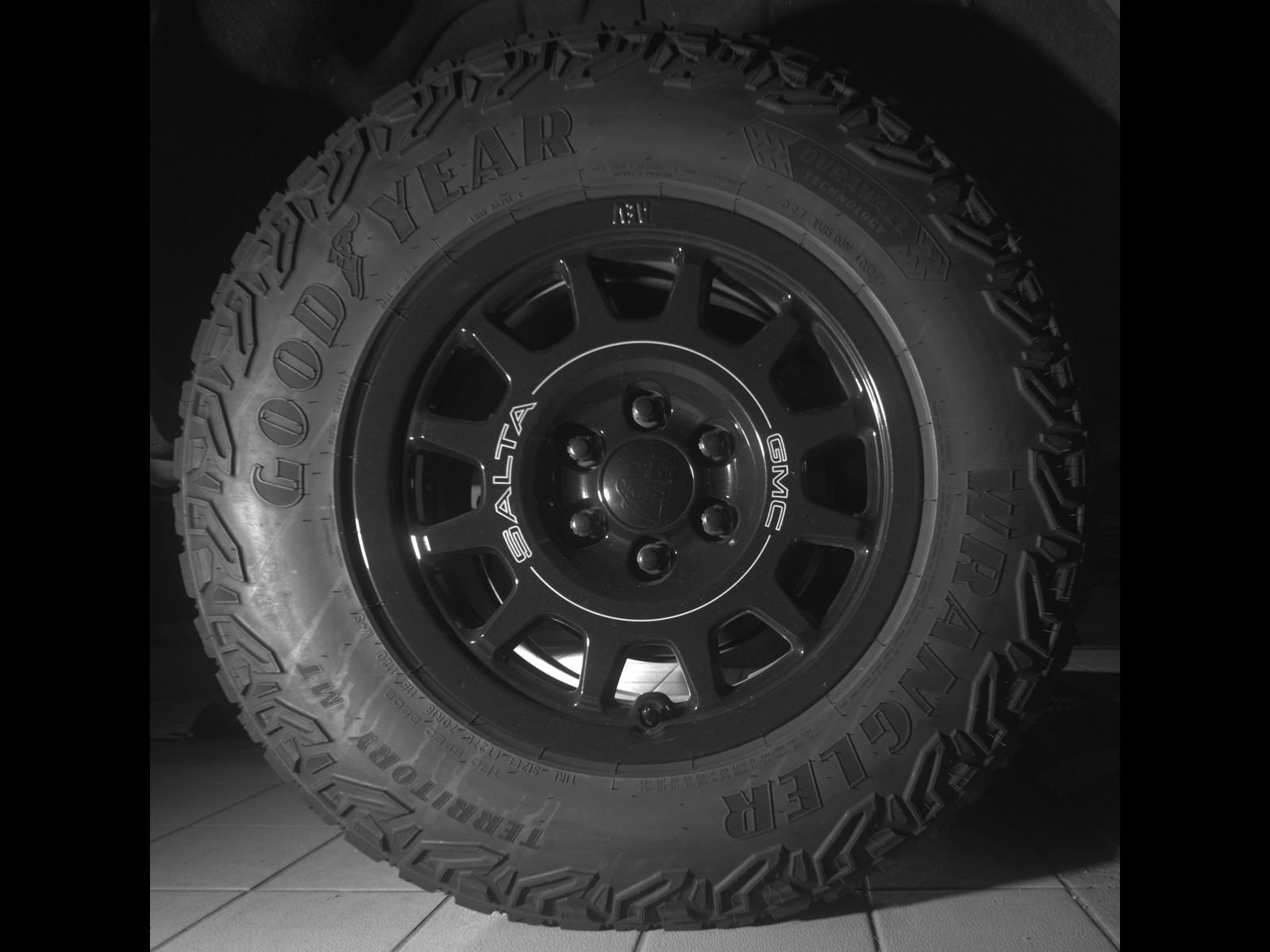 Used 2024 GMC Sierra 1500 AT4X w/ AT4X AEV Edition AWD/4WD image 27