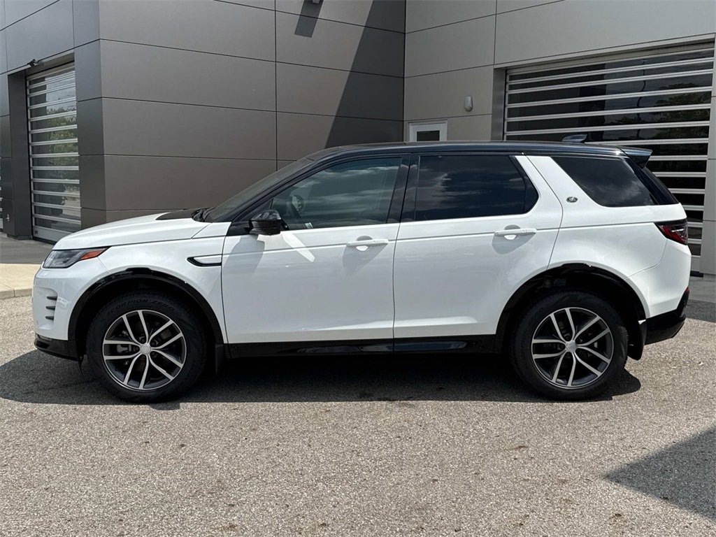 Certified 2024 Land Rover Discovery Sport Dynamic SE image 4