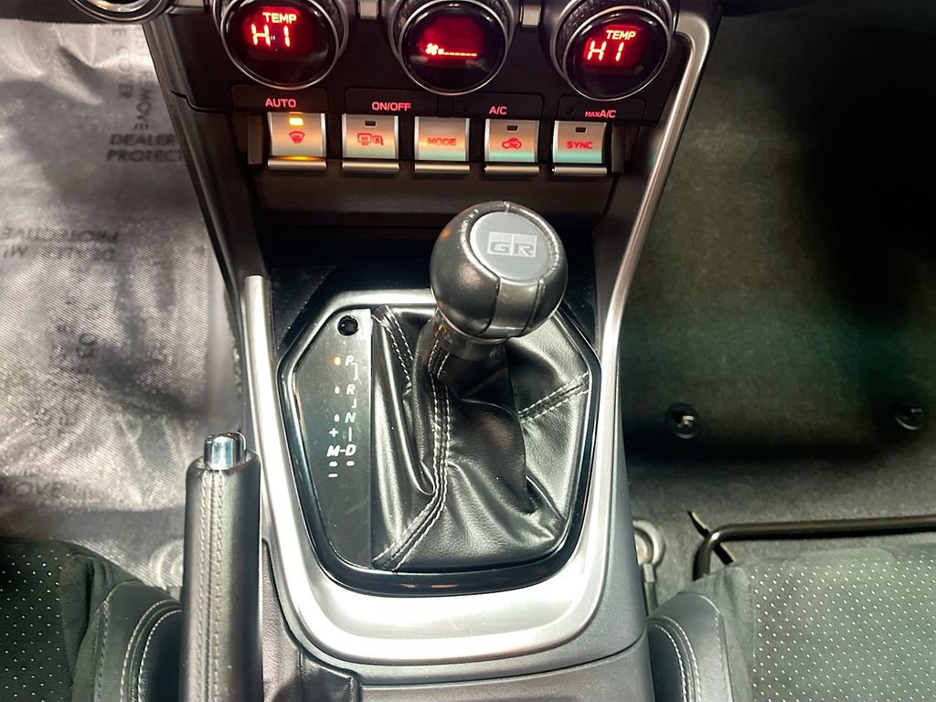 Used 2023 Toyota GR86 Premium w/ ALL Weather Mat Package (TMS) image 16