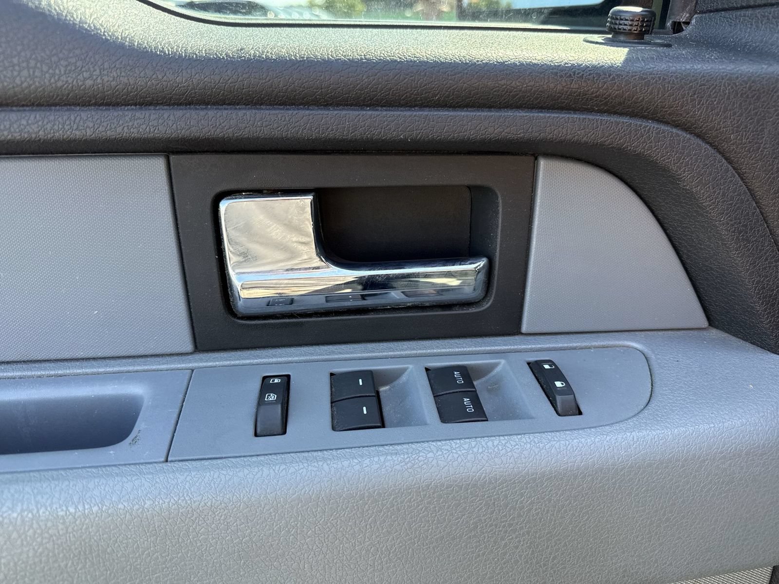 Used 2013 Ford F150 STX w/ Mid Equipment Group AWD/4WD image 15