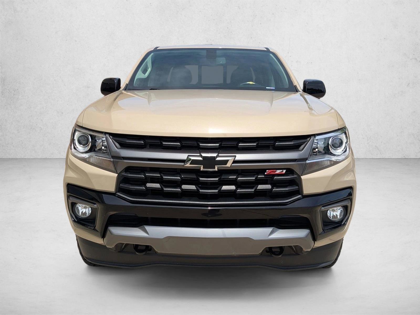 Used 2022 Chevrolet Colorado Z71 AWD/4WD image 2