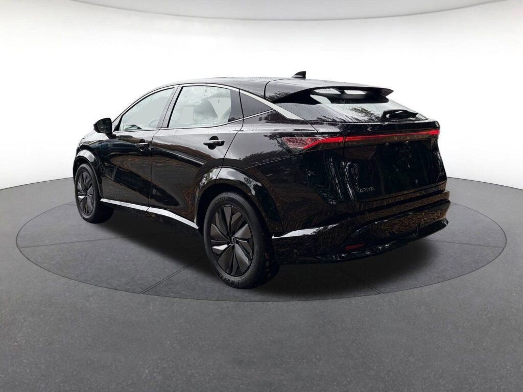 Certified 2024 Nissan Ariya FWD image 3