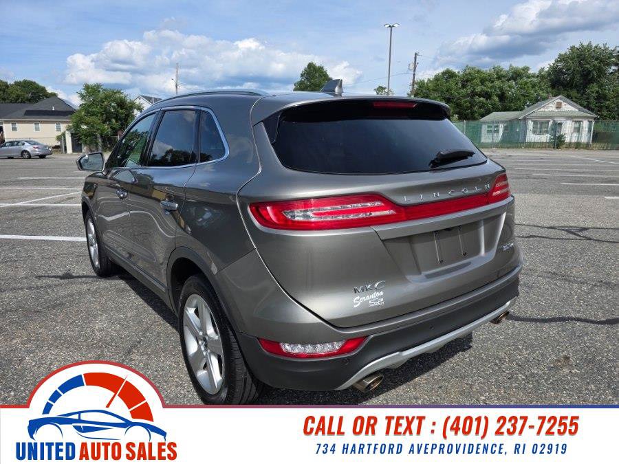 Used 2017 Lincoln MKC Premiere AWD/4WD image 3