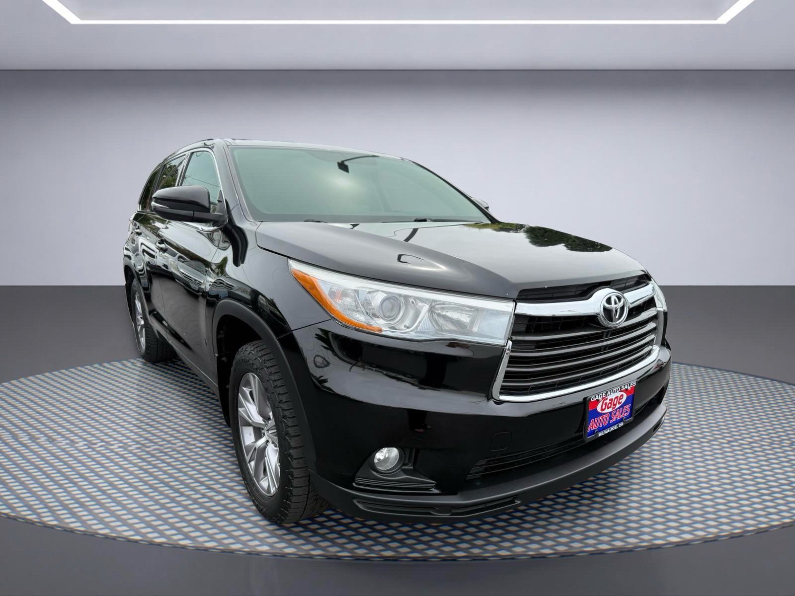 Used 2016 Toyota Highlander Plus AWD/4WD image 11