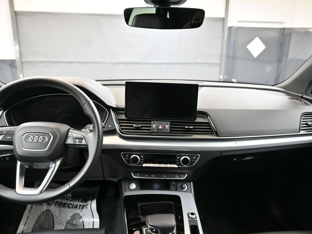 Certified 2025 Audi Q5 2.0T Premium w/ Convenience Plus Package AWD/4WD image 22