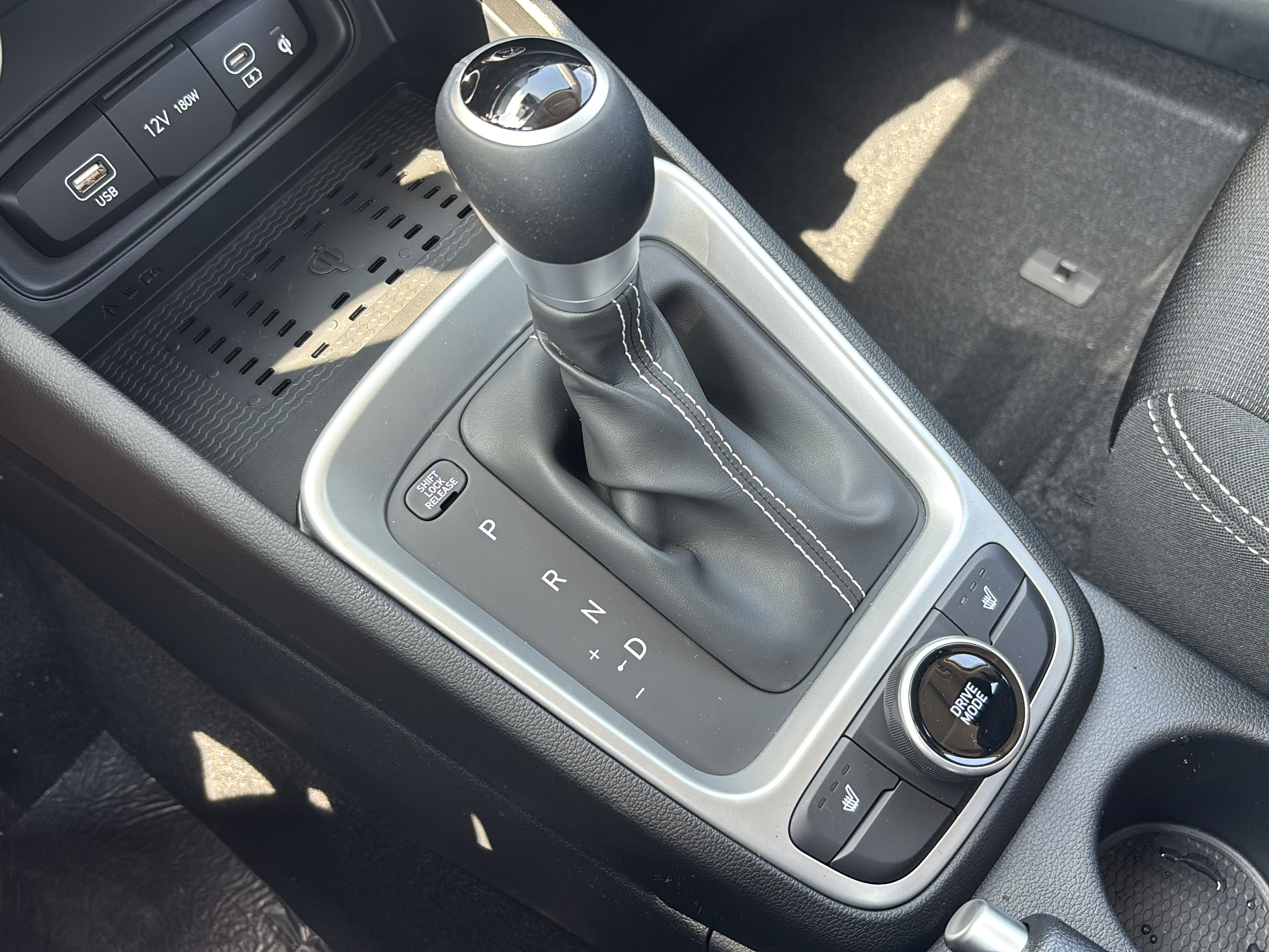 New 2026 Hyundai Venue SEL FWD image 18