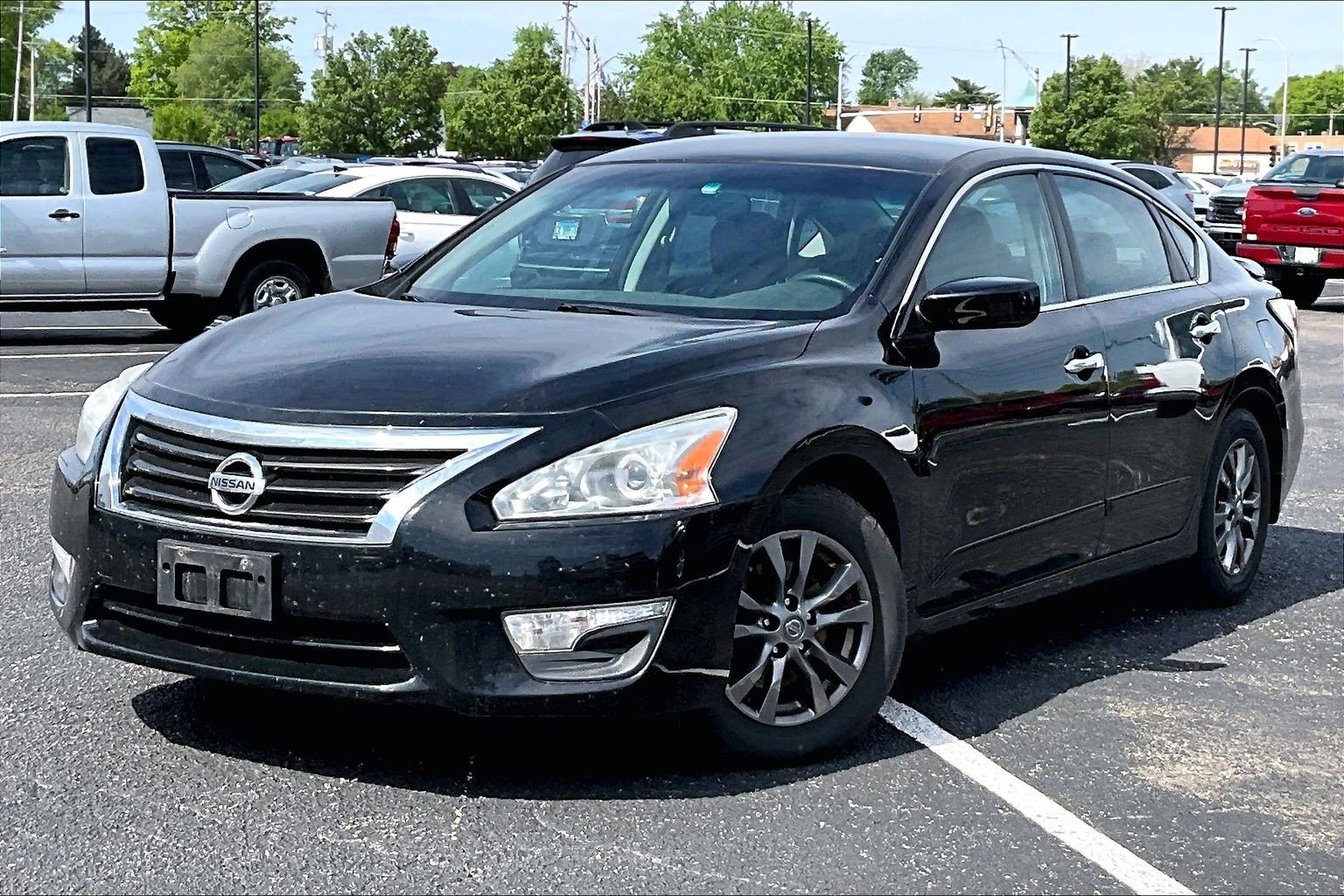 Used 2015 Nissan Altima 2.5 S w/ Sport Value Package FWD image 6