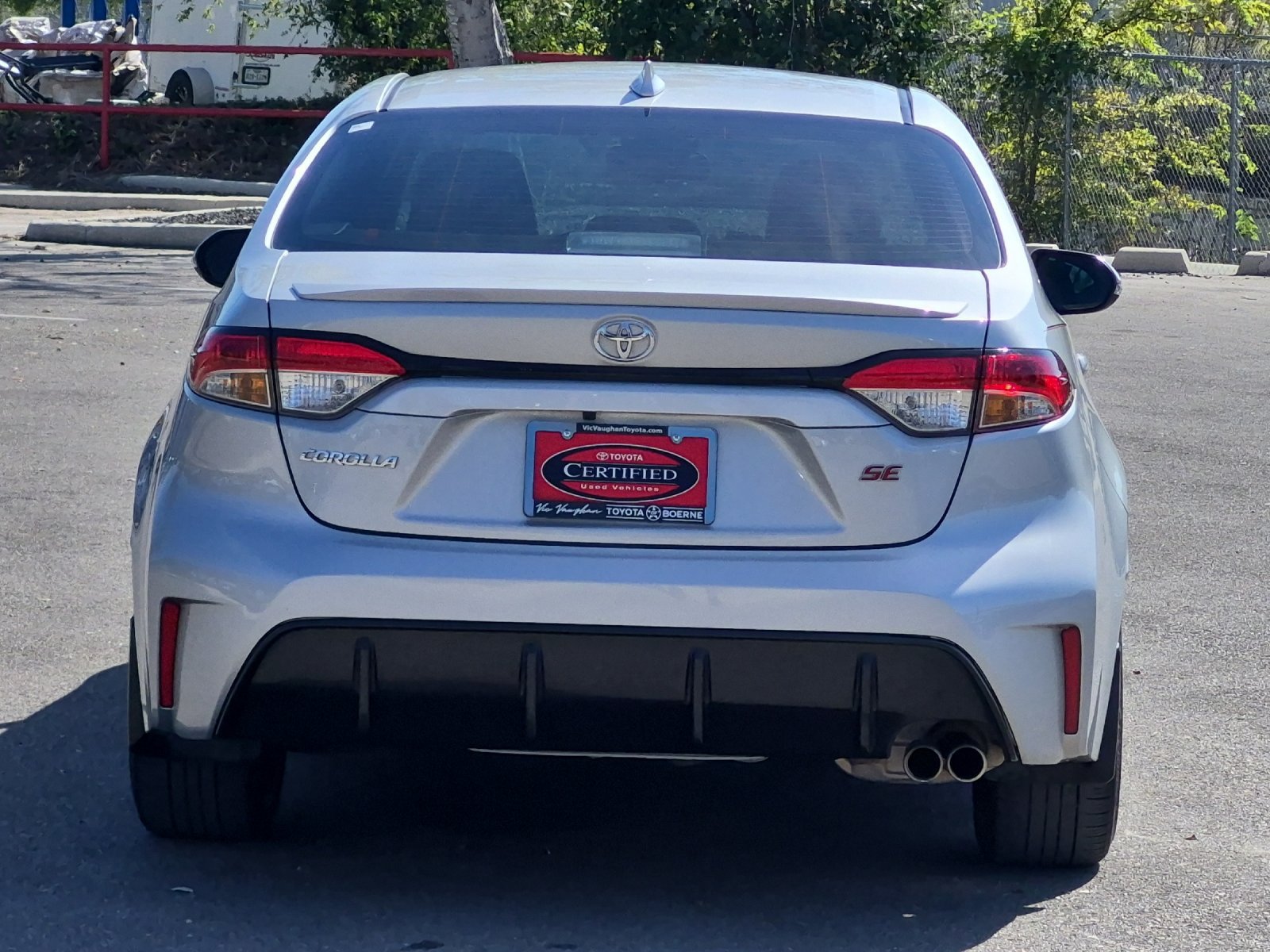 Used 2024 Toyota Corolla SE w/ SE Premium Package FWD image 4
